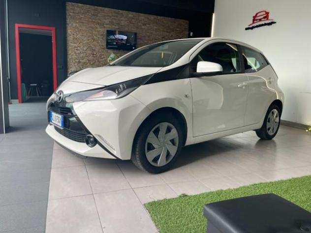 TOYOTA Aygo 1.0 VVT-i 72 CV 5 porte x-cool rif. 18680740