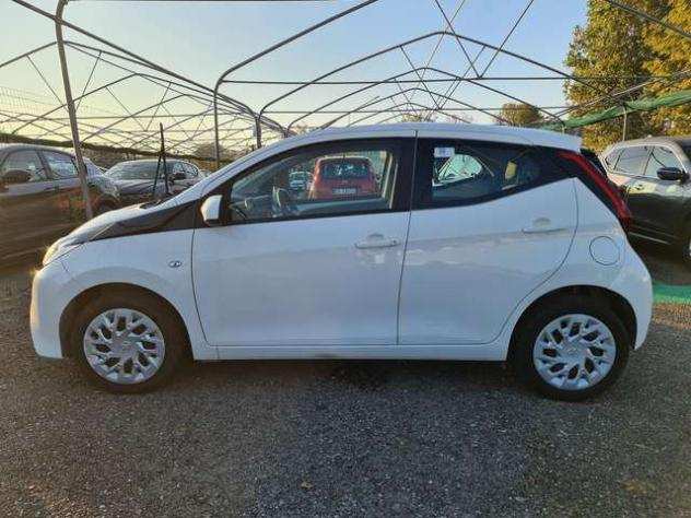 Toyota Aygo 5p 1.0 x-business 72cv