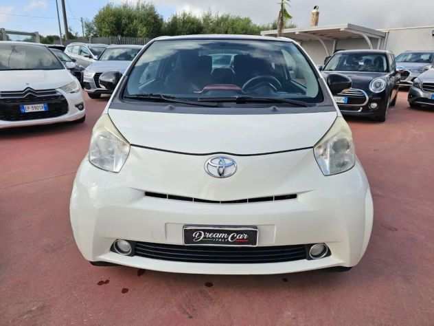 TOYOTA IQ