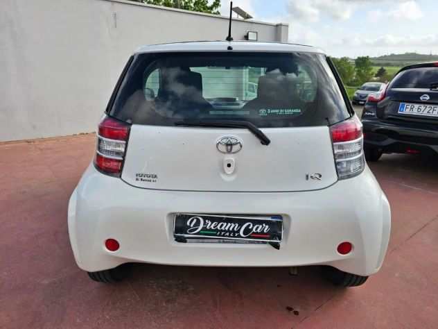 TOYOTA IQ