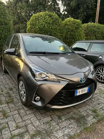 Toyota Yaris Hybrid 1.5 ibrida e benzina -2017