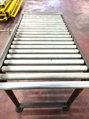 trasportatore a rulli per confezioni usato