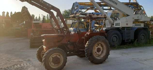 Trattore agricolo FIAT 480 DT