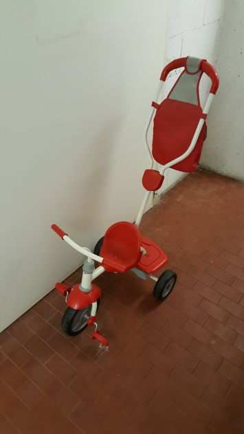 Triciclo rosso