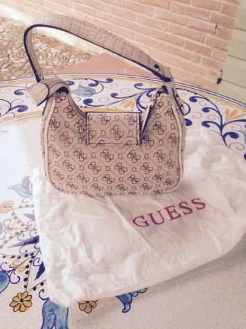 Tris di borsette Guess