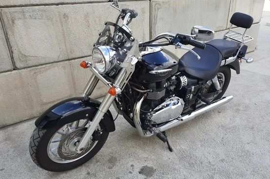 TRIUMPH AMERICA 900 2013