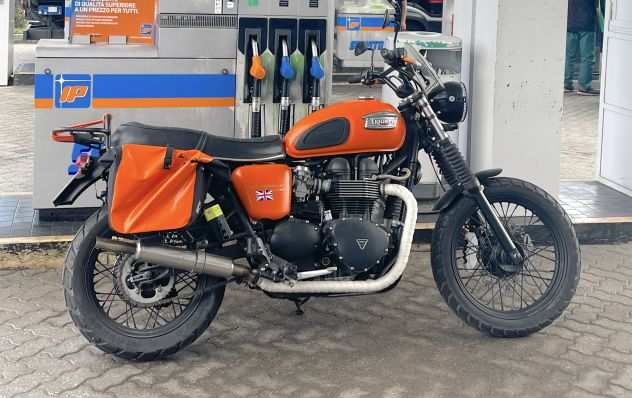 Triumph Scrambler 900 Orange customizzata