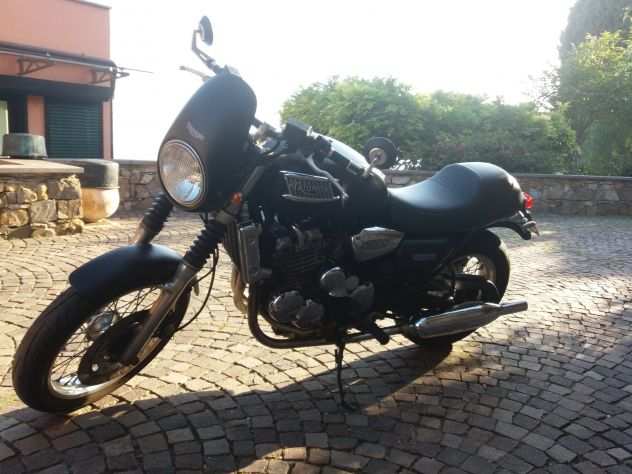 Triumph Thunderbird 900 F29