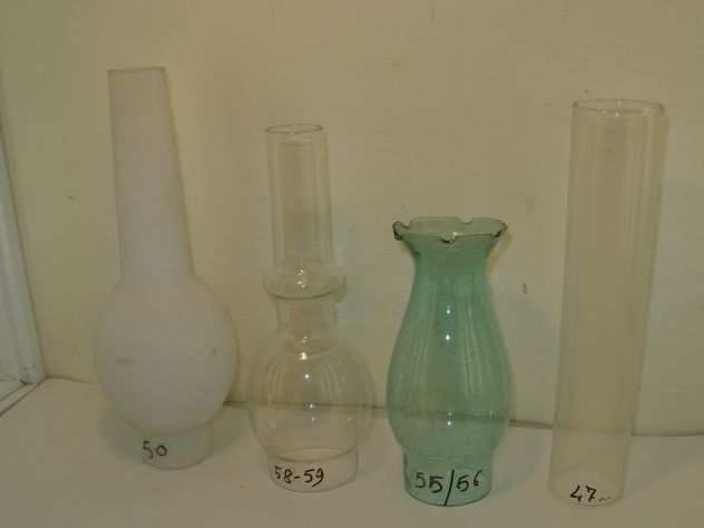 Tubi in vetro per lampade a petrolio, misure e tipi particolari.
