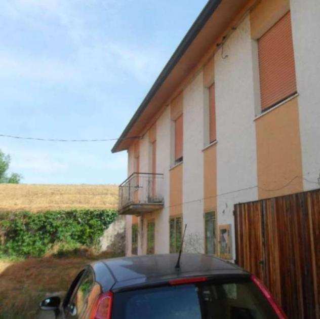 U18823 - Appartamento con garage in via Casoni di Sopra