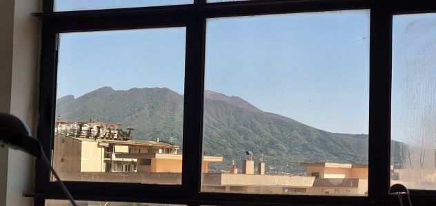 Ufficio arredato panoramico Vesuvio con posti auto