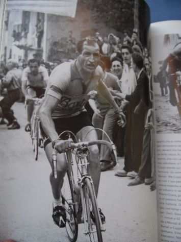 Un secolo di passioni. Giro drsquoItalia 1909-2009 Ed Rizzoli, 2009 come nuovo