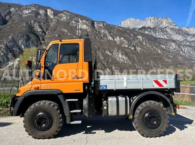 UNIMOG U400  238 Cv.  Patente B