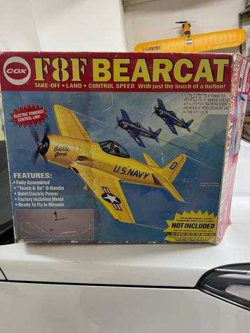 Universal Hobbies 112 - 1 - Modellino di aereo - Cox VVC F8F Bearcat