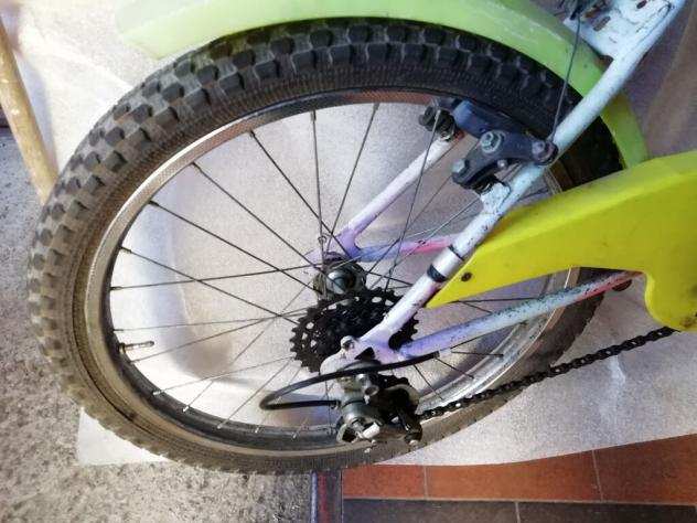 Usato bicicletta ragazzo tipo di bicimountain bike