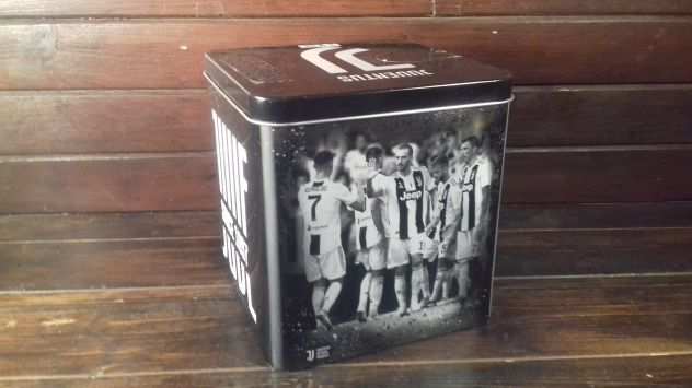 V522 riuso scatola latta Juventus
