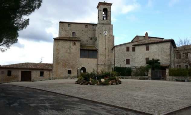 Vacanze in un castello medievale a Izzalini vicino Todi