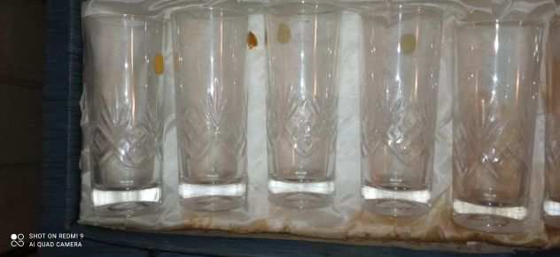 Vari servizi bicchieri vintage in puro cristallo