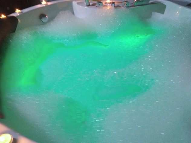 Vasca idromassaggio jacuzzi