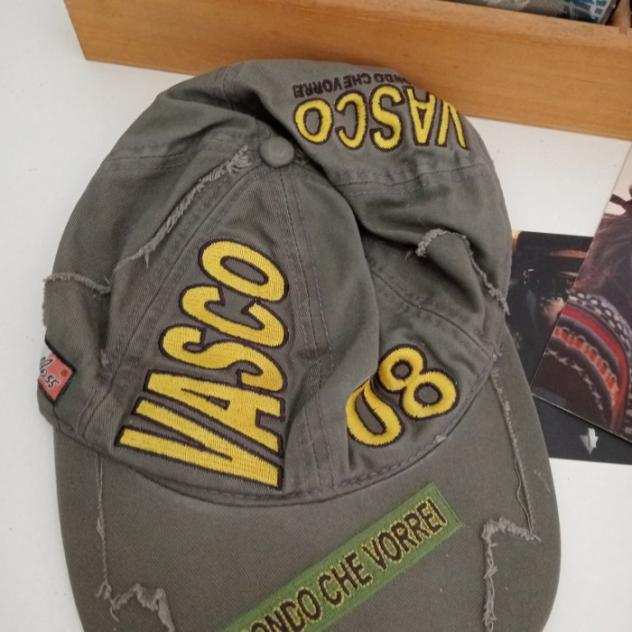 Vasco Rossi - Memorabilia Collection - 45 items - Cap, Headband, Cassettes, CDs, DVDs, Books - Multiple titles - Articolo memorabilia merce ufficiale