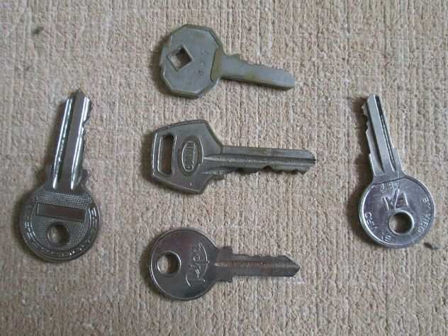 vecchie chiavi (34-J)