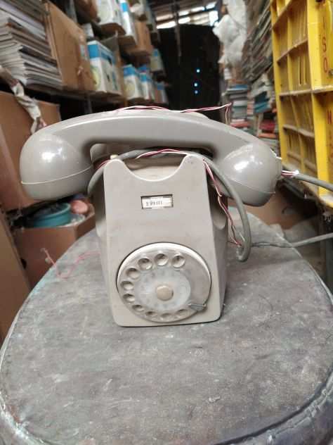 vecchio telefono DA PARETE