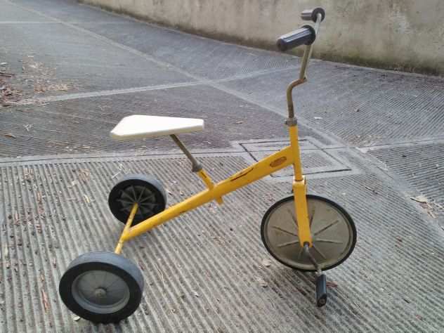 vecchio triciclo