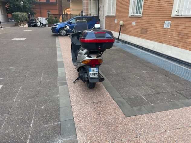 vendesi Burgman 400 scooter