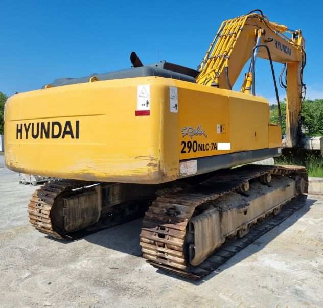 Vendesi escavatore cingolato Hyundai R290 NLC-7A , macchina eccezionale