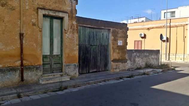 Vendesi in San Donaci BR , alla Via Tunisi angolo Via Bellini, suolo edificatori