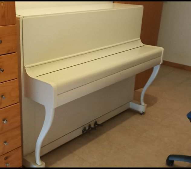 Vendesi pianoforte laccato bianco
