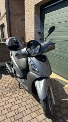 Vendesi scooter 125cc People Kymco