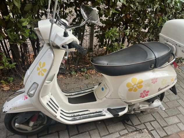 Vendesi Vespa 125 S anno 2008