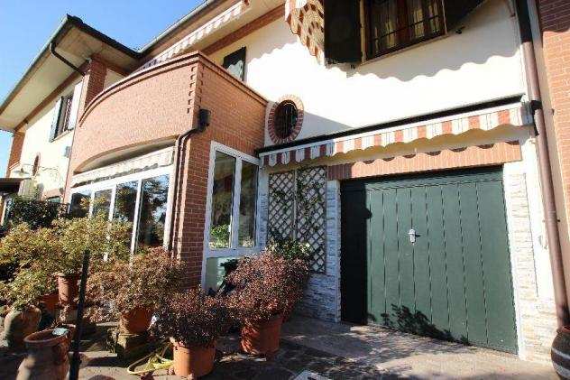 Vendita Villa a schiera da 130 mq in VIA RIZZOLA LEVANTE con giardino