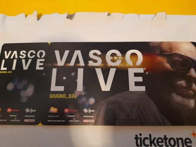 vendo 2 biglietti concerto vasco rossi a Bari 26 giugno 2024