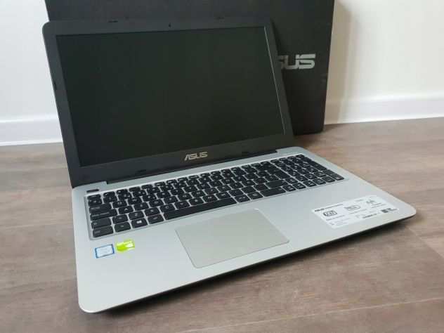 Vendo Asus PC portatile come nuovo ASUS F556UJ Core i5-6200U SSD