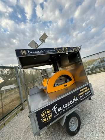 Vendo attrezzature varie per pizzeria e ristorante