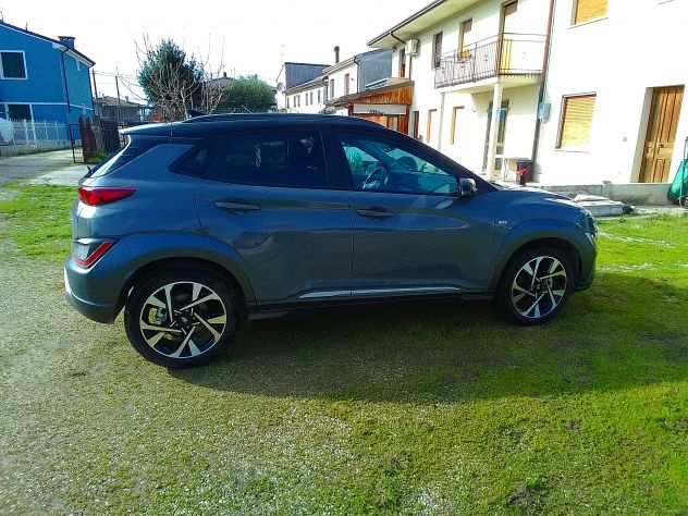 VENDO AUTO HYUNDAI KONA 1000 IBRIDA