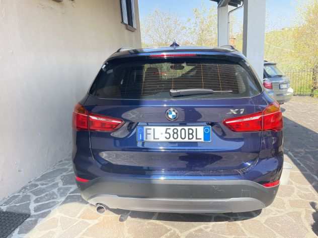 vendo BMW XI blu mettallizata