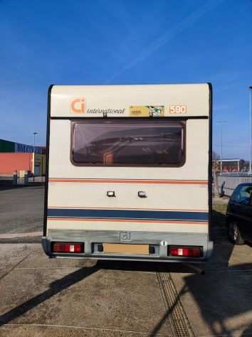 Vendo camper mansardato su Ford Transit 2500 aspirato sempre tenuto in garage