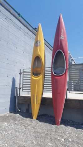 vendo canoa con pagaia in legno