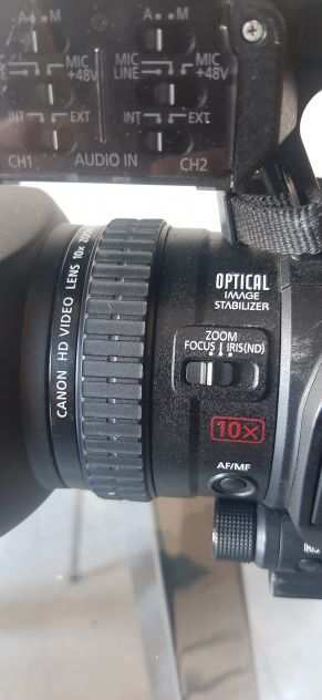 Vendo Canon XF100 a 900 euro