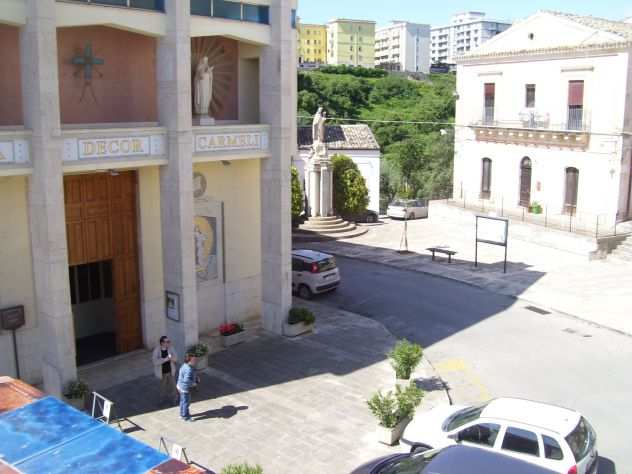 VENDO CASA SINGOLA A RAGUSA DI MQ 250, TERRAZZO IN PIAZZA CARMINE