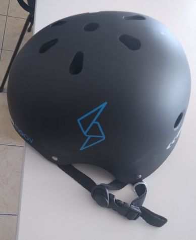 Vendo casco TnB UMHELMETL Urban Moov taglia L (58-60 cm)