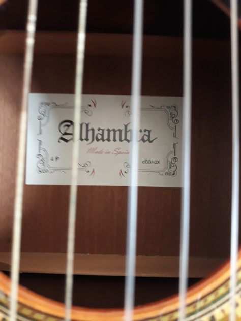Vendo chitarra classica alhambra 4p spagnola