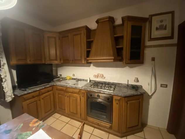 vendo cucina in rovere massiccio del prestigioso mobilificio Leardini