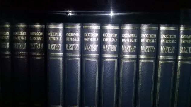 Vendo enciclopedia UNIVERSALE MASTERY