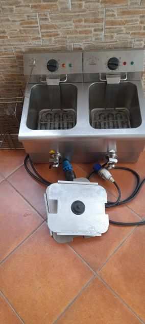 vendo friggitrice industriale a due vasche ottimo stato usata
