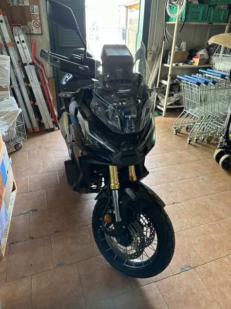 VENDO HONDA X ADV 750