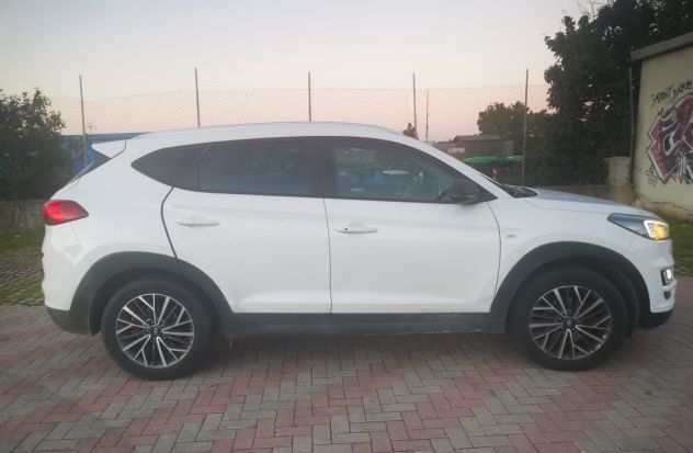 vendo Hyunday Tucson 2020 ibrida